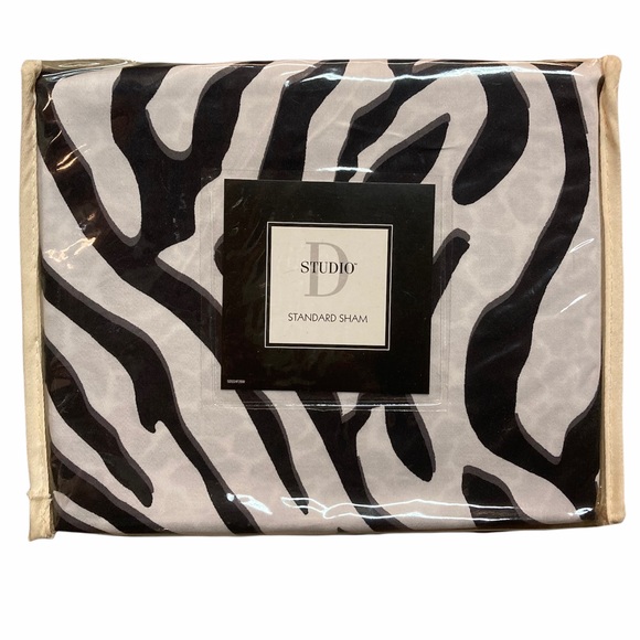 Studio D Zebra Print Pillow Sham NEW - Picture 2 of 2